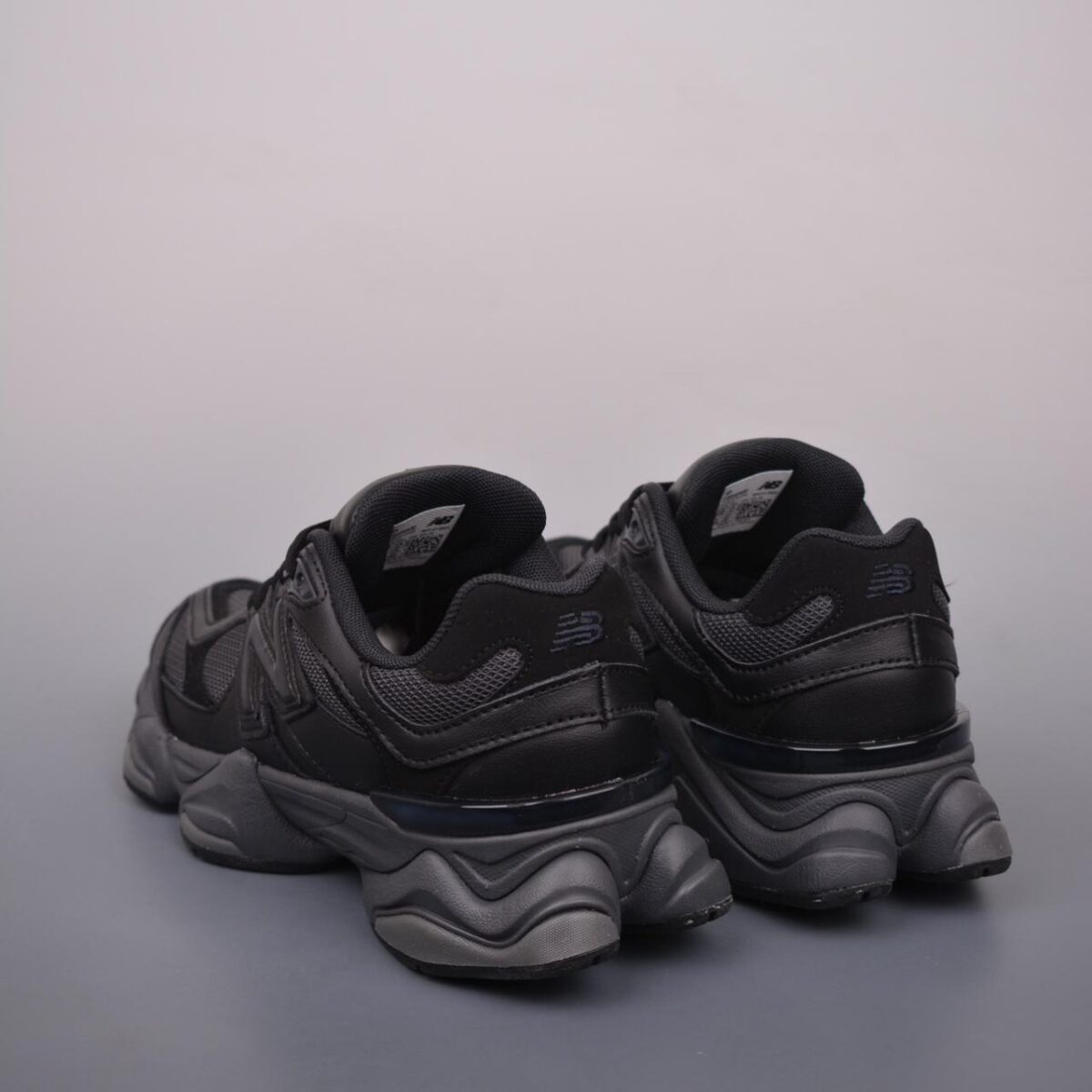 New Balance Mesh Lace-Up Shoes - Image 4