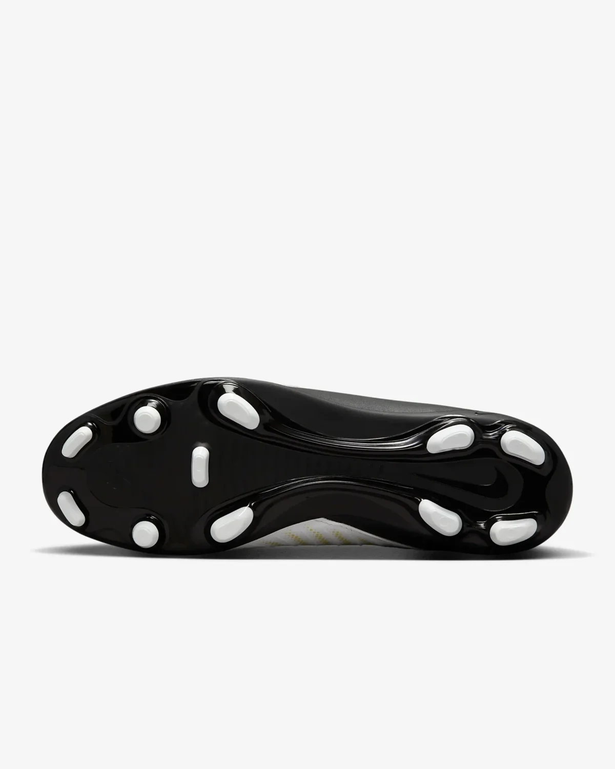 Nike Phantom GX 2 Club MG Low-Top Soccer Shoes - Image 4