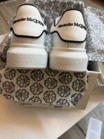 Alexander McQueen Oversized White black heel Sneakers - Image 5