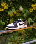 Air Jordan 1 Retro Low OG Mocha - Image 7