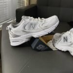 New Balance 530 Trainers – Silver Metallic - Image 2