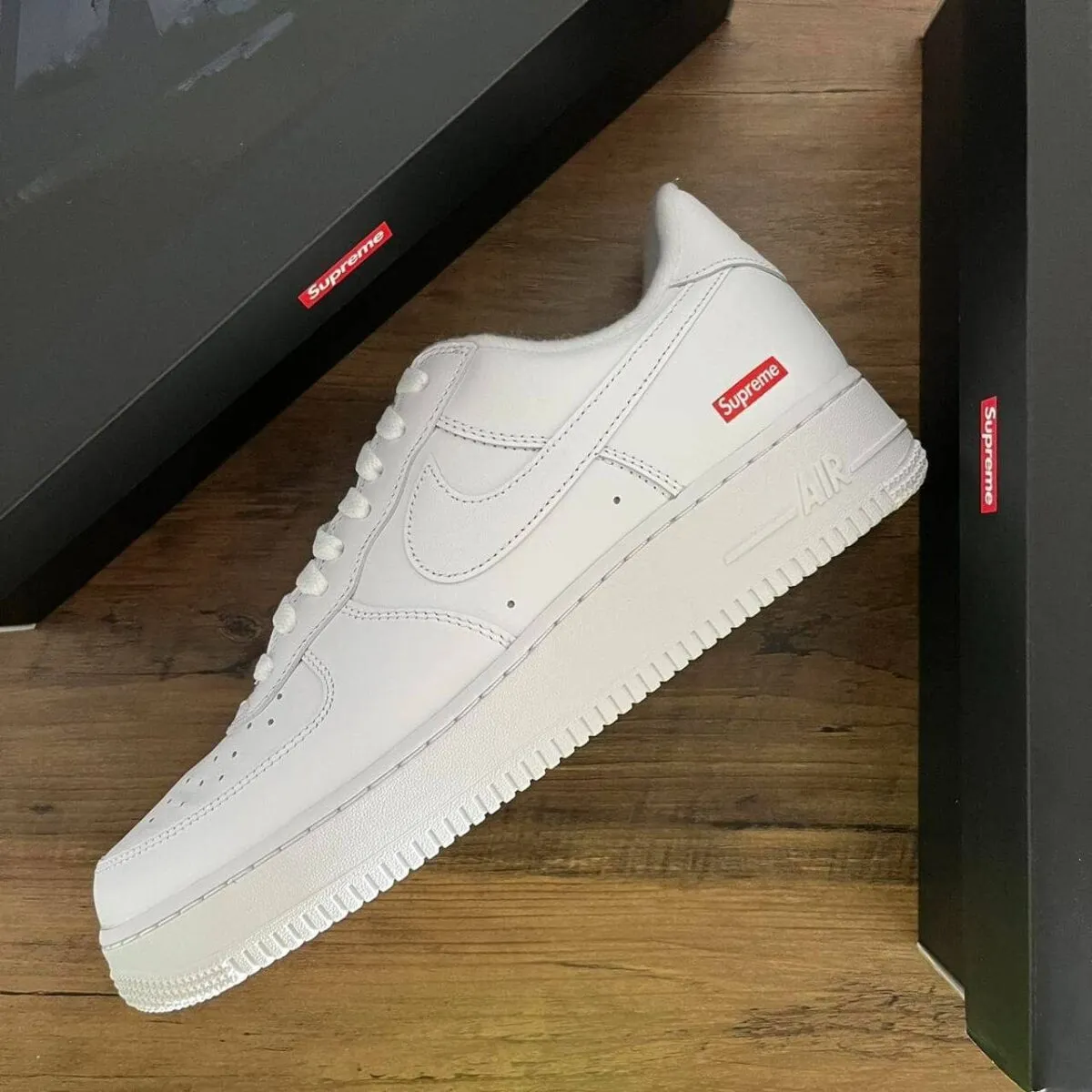 Nike Air Force 1 Low x Supreme White - Image 4
