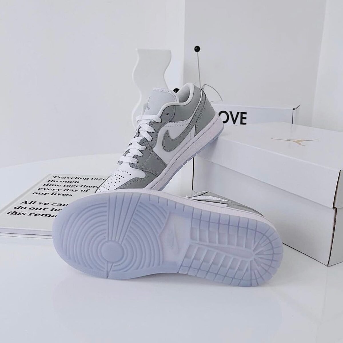 Air Jordan 1 Low Sneaker White/Gray - Image 5