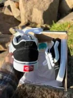 Vans KnuBlock 90s Blackout - Image 9