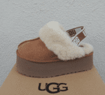 UGG Funkette Slipper – Chestnut - Image 5