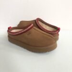 UGG Tazz Slipper – Chestnut - Image 5