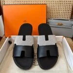 Hermès Izmir Sandal Plum / Black - Image 7